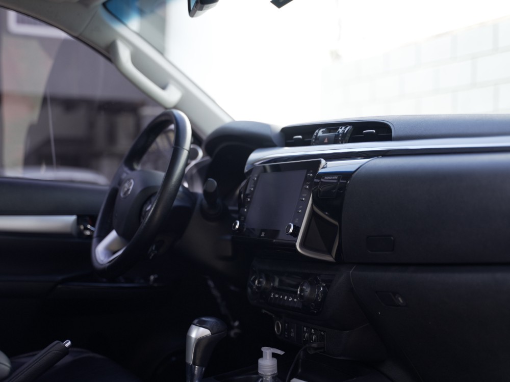 Toyota Hilux SRX — foto 6